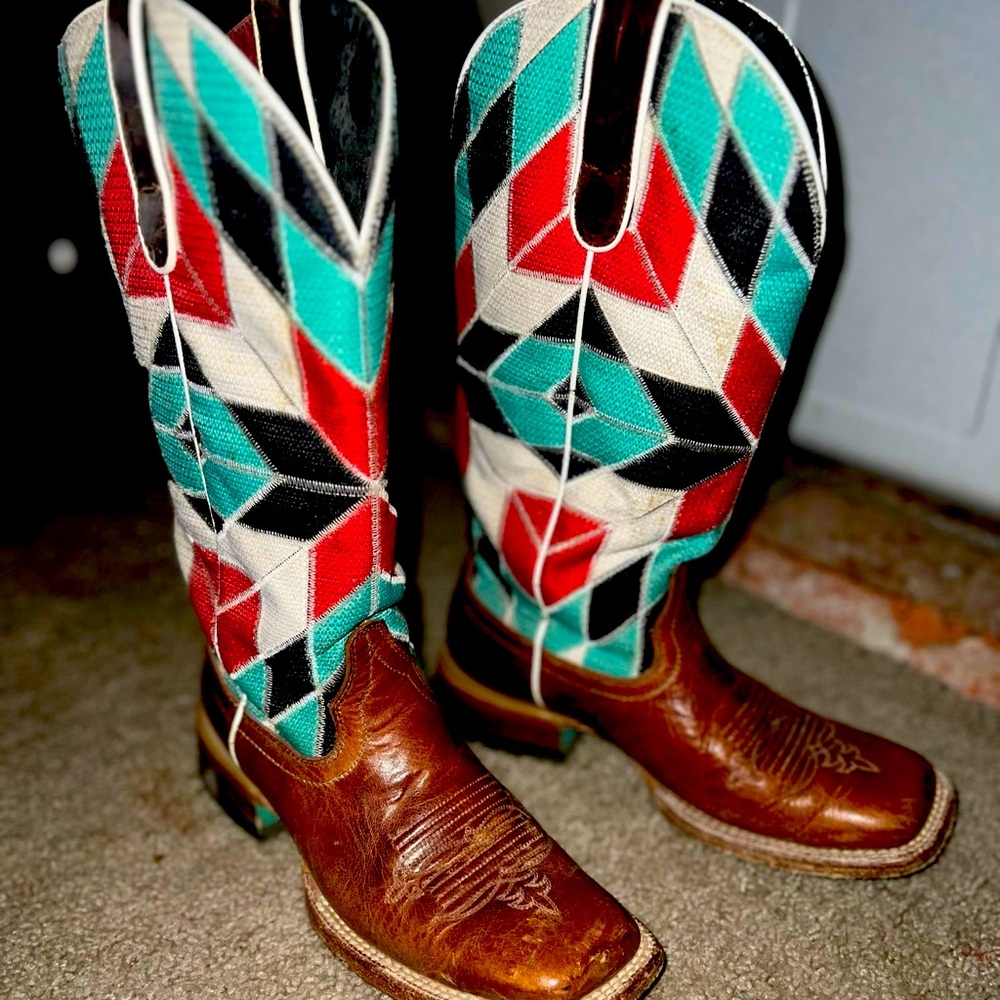 Ariat size 7 boots